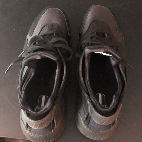 Nike shoes - Picture 5 of 6